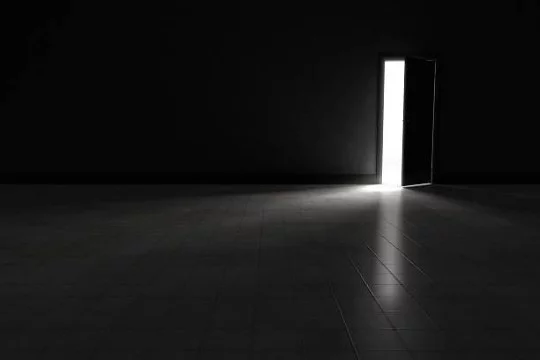Тёмная комната, в которой проснулся герой - наверное спальня. ТО был сон. Но... Не так. Удачи и погнали)