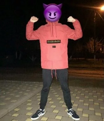 Выбираем лютый кринж...