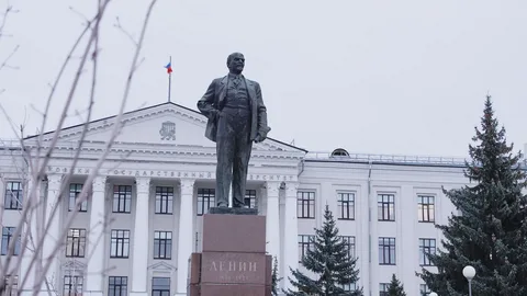 Ты, да-да! Ты! Ты должен создать свой вымышленный город в России! Сможешь создать? Поехали!