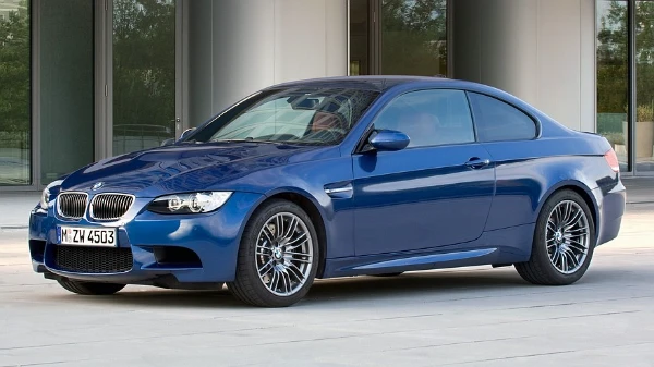 Выберите лучший автомобиль 2010х годов