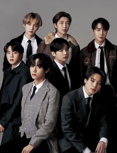В тесте представлены участники BTS, SEVENTEEN, STRAY KIDS, ТХТ, ЕХО и другие. Давайте выберем самого красивого айдола)