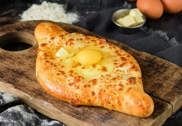 Выберите лучшую еду из Грузии, страны очень ароматной и невероятно вкусной пищи.  Уверен, многие блюда вы даже и не знали... 