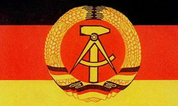 1945 год. Берлин пал. Вторая Мировая война окончена победой союзников. СССР забирает себе восток страны, который получает название ГДР. Ваша задача - стать хорошим руководителем страны.