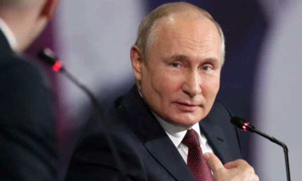 Идея предложена Keeeser-ом после моего вопроса. Суть теста проста - тебе показывают фото и называют фамилию президента, а ты должен выбрать, какой страной он правит. Приятного прохождения.