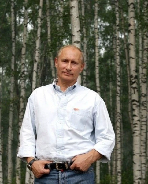 Предлагаю выбрать лучшего человека из предложенных. В тесте представлены знаменитости из разных эпох и сфер деятельности