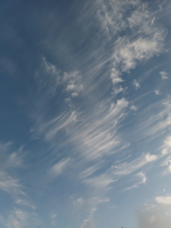 ...☁️... ...☁️...