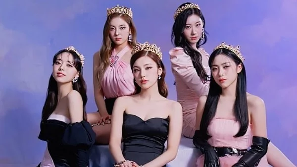 Itzy, Nmixx, Weekly, Purple k!ss, Lightsum, Aespa, Iz*one, Ive, Idle, Le Serafim, StayC, tri.be, loona, everglow, fromis9