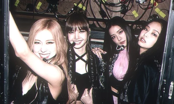 В этом тесте вам надо выбрать лучшую песню женской к-поп группы Blackpink, а в конце вы узнаете на сколько совпадают наши результаты. 