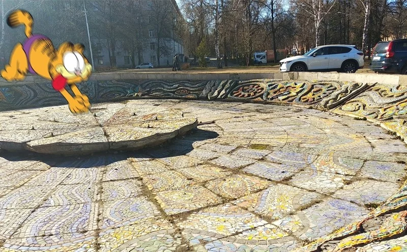 Балдёжный, выложенный мозаикой фонтан прилагается* Балдёжный, выложенный мозаикой фонтан прилагается*