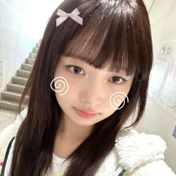 Тут ты увидешь моё мнение о K-pop и вобщем да, мне нужно как то дотянуть до этой короны поэтому я пишу это всё))))