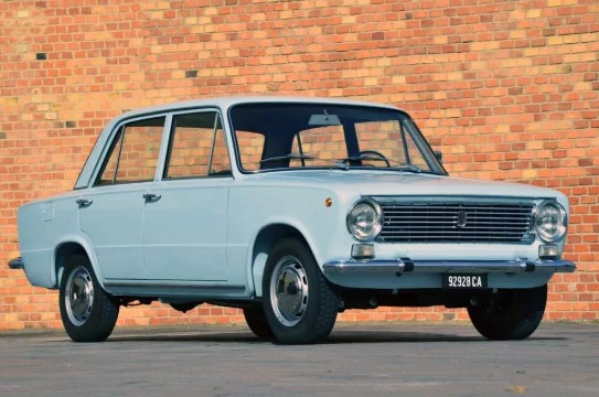 Here you can define the best of 512 sportcars of different years and styles. Choose wisely :D
Здесь вы можете выбрать лучший из 512 спорткаров разных лет и стилей. Выбирайте с умом :D