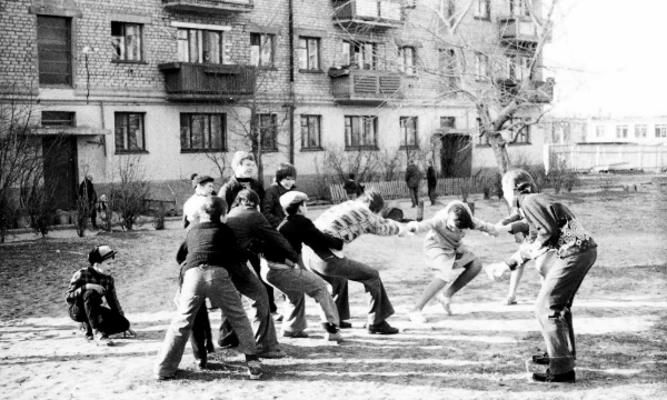 Выбери среди данного списка из 32 вариантов ту дворовую игру, которую ты считаешь самой лучшей из всех.