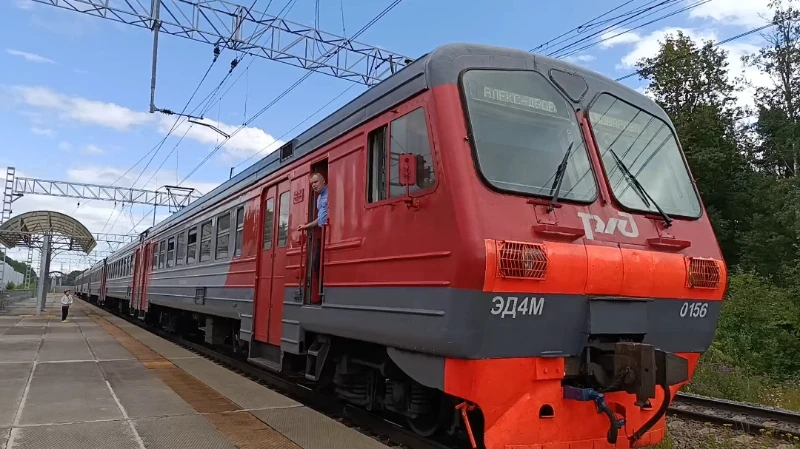 Электричка ЭД4М на 40 км. Там, где я поеду Электричка ЭД4М на 40 км. Там, где я поеду