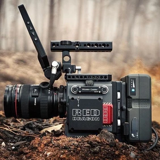 Видеокамера RED Dragon Видеокамера RED Dragon