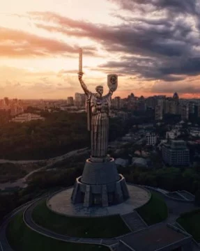 Из-за некоторых недоразумений, часть исконно российских городов сейчас не контролируется ею. Предлагаю стать собирателем русских земель и выбрать  лучший потенциальный город России.