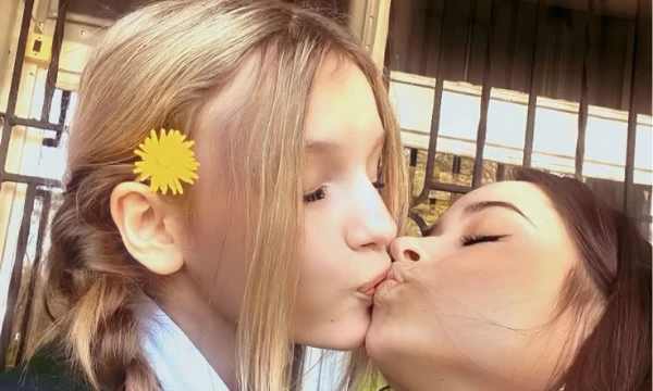 Давайте еще четвертую часть и пока на другое переключимся :) если есть варианты, как эту серию тестов можно по другому назвать, буду рада услышать варианты. Всем девочкам есть 18 лет. Приятного выбора