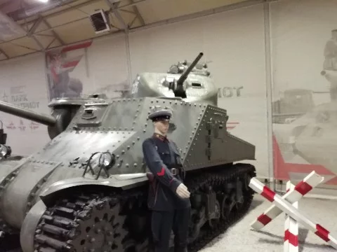 Здесь вы увидите тяжёлые танки времён второй мировой войны. 