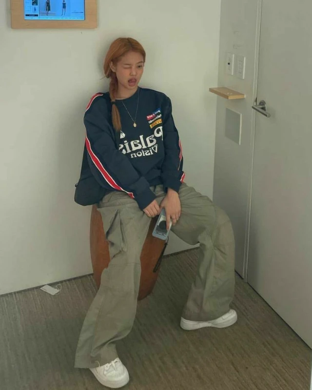 Дженни Дженни