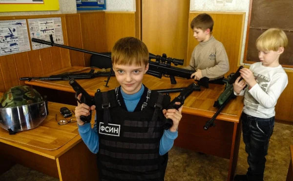 Скоро 1 сентября, поэтому я решил посвятить этот тест всем школьникам pikuco! Может быть у кого-то этот тест вызовит чувство ностальгии. Надеюсь, вам будет интересно!