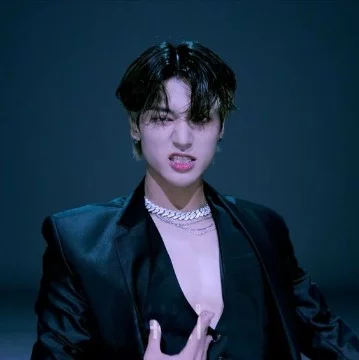 Сможете выбрать между нереальными выступлениями/перформансами k-pop исполнителей на Studio CHOOM?