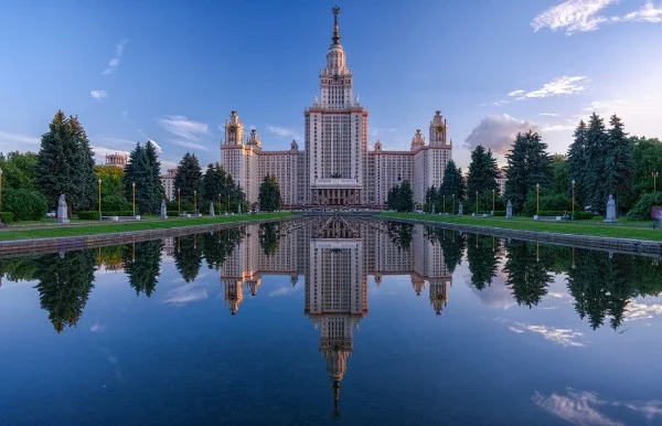 Лучшие московские университеты. Выбирай тот, который подходит лучше для тебя и твоего профиля. Удачи)