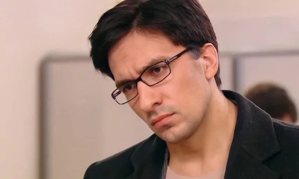 Выбери самого любимого персонажа из легендарных русских сериалов!! 