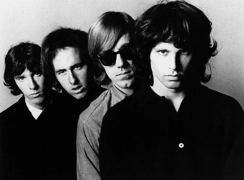 Всем фанатам группы The Doors посвящается. В тесте собраны все 6 альбомов группы с участием Джима Моррисона, а также пара песен группы, записанных уже после его смерти. Удачи!