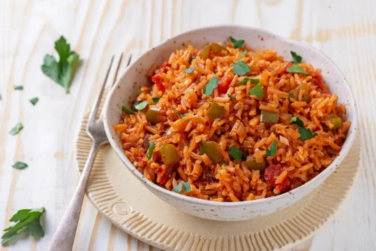 Кухня, представляющая собой объединение ацтекских и испанских кулинарных традиций.