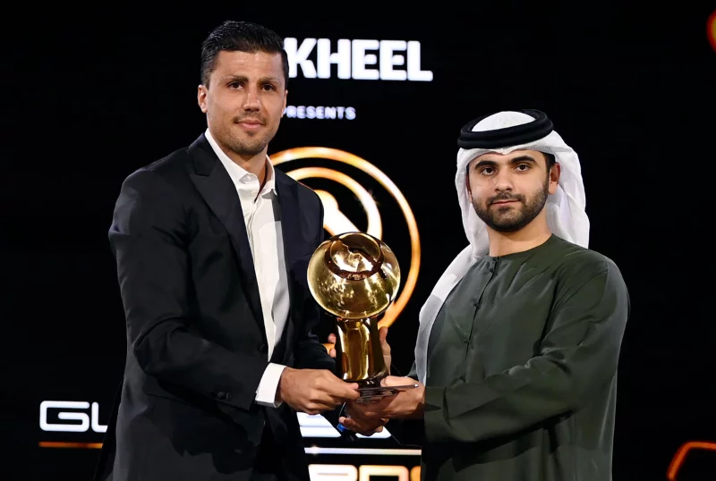 Родри лучший полузащитник 2023 года по версии Globe Soccer Родри лучший полузащитник 2023 года по версии Globe Soccer
