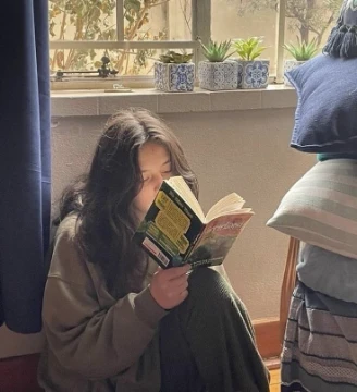 Выберите любимую экранизацию книг,из мною предоставленных 
