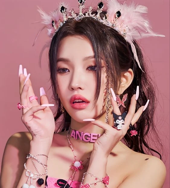 Cоён ((G)I-DLE) Cоён ((G)I-DLE)