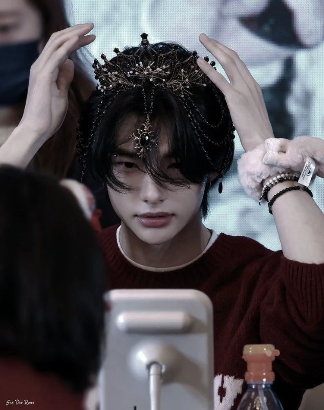 Самый первый биас. Хенджин - stray kids. Немного банально правда? Но да это был он... Он и Ликс база для, почти, всех бейби стей) Самый первый биас. Хенджин - stray kids. Немного банально правда? Но да это был он... Он и Ликс база для, почти, всех бейби стей) 