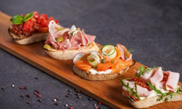 Вкусного вам прохождения! В профиле есть тест про блюда букву "С"                                   