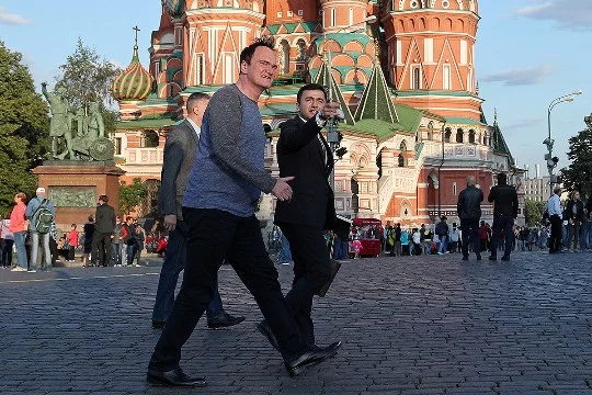 В турнире можно услышать как целые монологи, так и отдельные слова от знаменитостей, прославившихся за рубежом. У всех разный уровень знания русского языка, но я предлагаю выбрать ваш любимый акцент