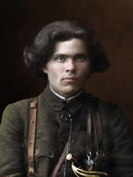 Большевики, белогвардейцы, казаки, моряки, чехословаки, интервенты, анархисты, монархисты и прочие мерзавцы. 