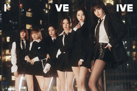 IVE  — южнокорейская гёрл-группа в жанре K-pop, сформированная в 2021 году компанией Starship Entertainment. Название означает «I Have» («У меня есть»), что символизирует стремление показать всё.