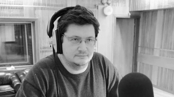 Актёр/актриса дубляжа — человек, который озвучивает персонажей в различных медиаформатах. 