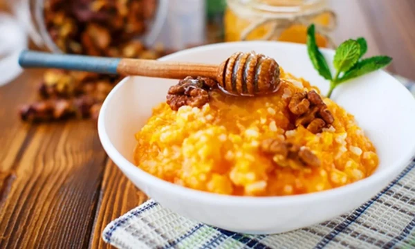 Много вкусных завтраков, но какие из них полезные и какие выбрать, чтобы набраться сил на день? Выберем лучший вкусный и полезный завтрак!