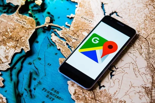 Google Maps даёт людям уникальную возможность, увидеть любое место на земле не выходя из дома.Но помимо рельефов всеми известных мест, со спутниковых снимков можно увидеть что-то действительно необычн
