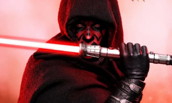 Очередная подборка горячих фигурок от Hot Toys.                                                                 