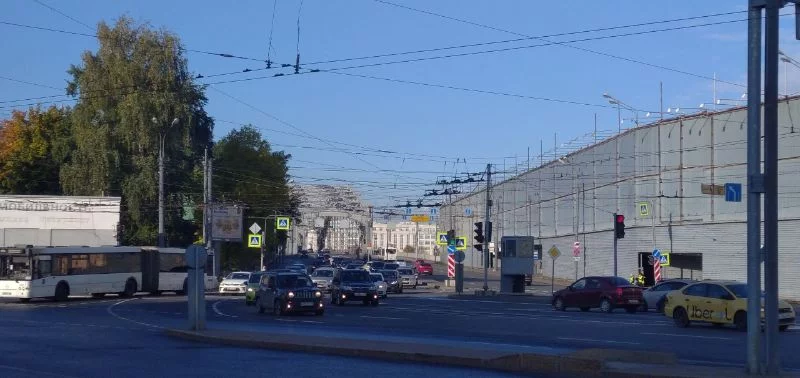 Утром шёл до метро и решил сфоткать выезд с моста. Ну и вот Утром шёл до метро и решил сфоткать выезд с моста. Ну и вот