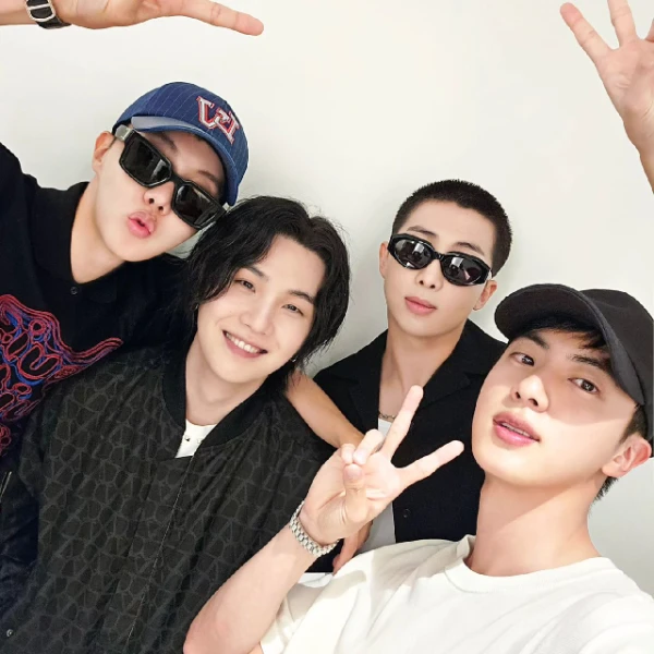 ateez, bts, stray kids, seventeen и тд..