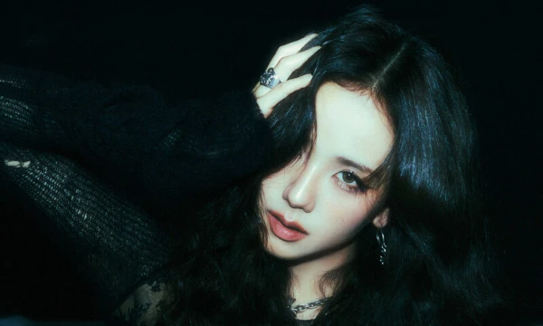 Турнир являет продолжением "Самая лучшая промо-фотография Джису (из BLACKPINK)". Были взяты промо-фотографии из альбома за 2025 г. + бонусная фотосессия. Приятного прохождения.