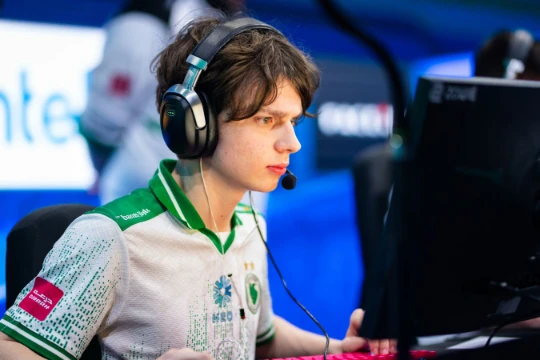 Выбери лучшего игрока прямо сейчас на про-сцене кс2 (29.08.2026)
