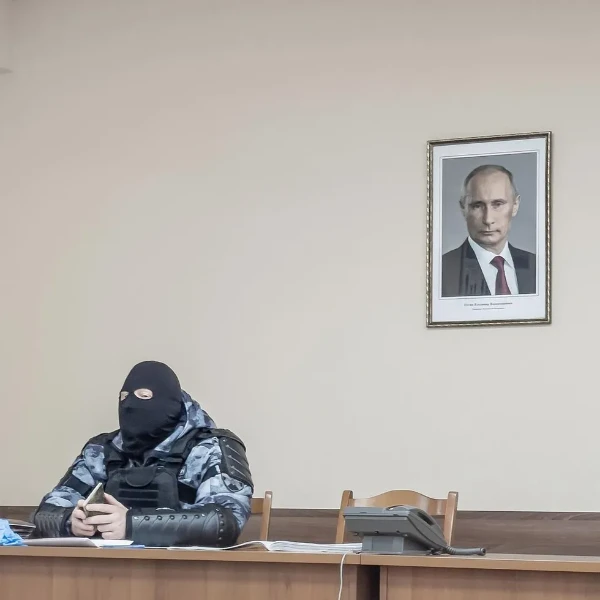 16 февраля ушёл из жизни Дмитрий Марков, российский фотограф-документалист и волонтёр. Получил известность, создавая жанровые снимки «провинциальной России» на камеру обычного смартфона.