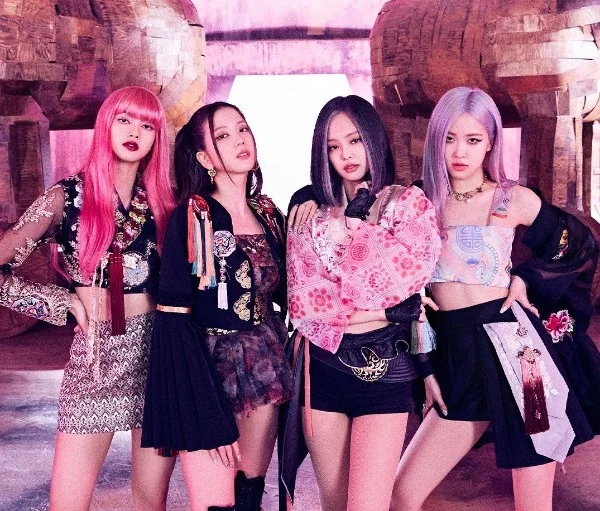 Сегодня я предлагаю вам выбрать лучший клип женских k pop групп. Желаю всем удачи. 