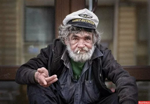 новый бомж! вы опять бомж! ура! ура! ура!