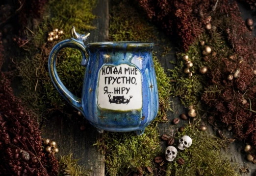 Выбираем самую уютную кружку из предложенных мной вариантов. Постаралась найти все названия брендов и мастерских.