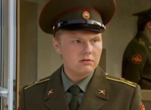 Давай те выберем лучшего персонажа из спин-офа курсантов.  В тесте будут представлены участники училища и основные герои вокруг которых движется сюжет, и окружающие персонажи