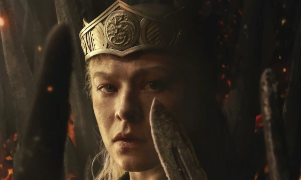 К жанру фэнтези относятся сериалы, как правило основанные на сказках и древних мифах, или которые показывают вселенные, вдохновлённые традиционными фольклором и легендами.